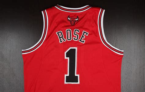 derrick rose jersey number bulls